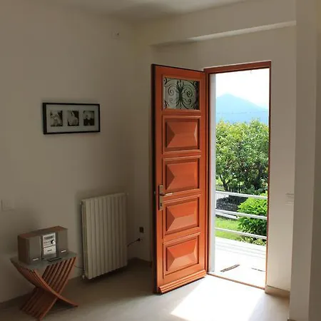 Cristina Villa Luino